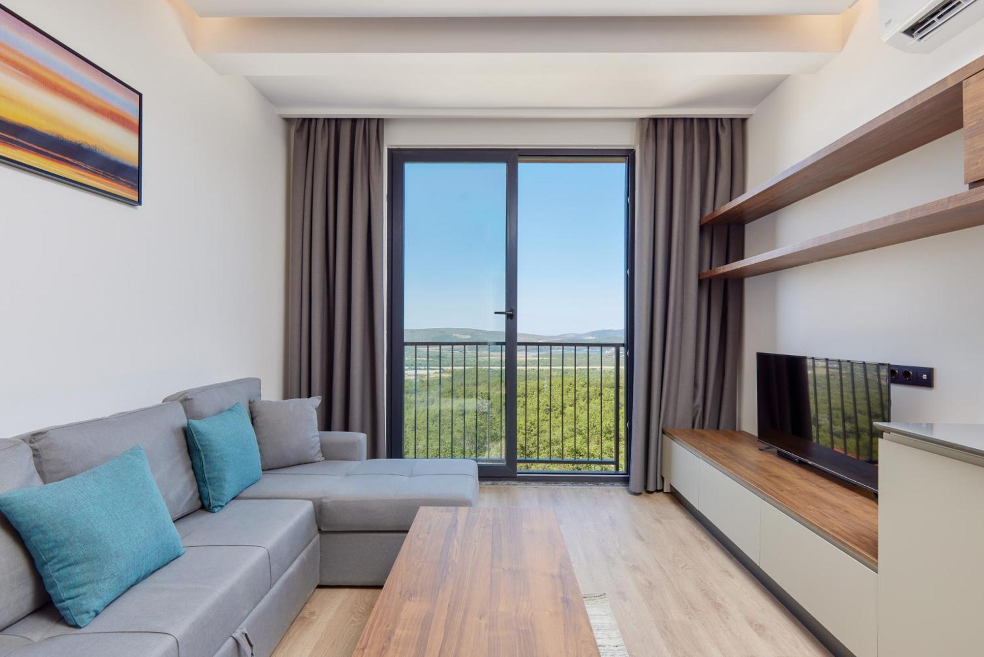 Bayview Hills Luxury Residences Tivat Exterior photo